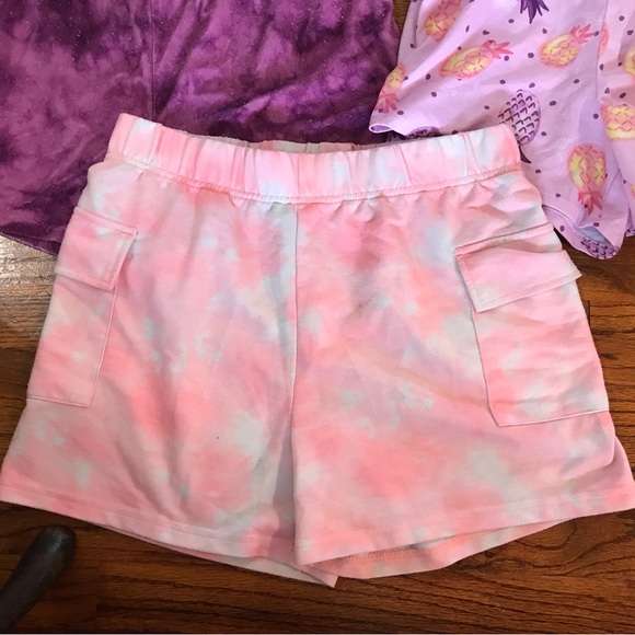 Justice Pajama Sleepwear Sets Tops Shirts Shorts Bottoms
Pineapple
Tie Dye - Picture 4 of 13